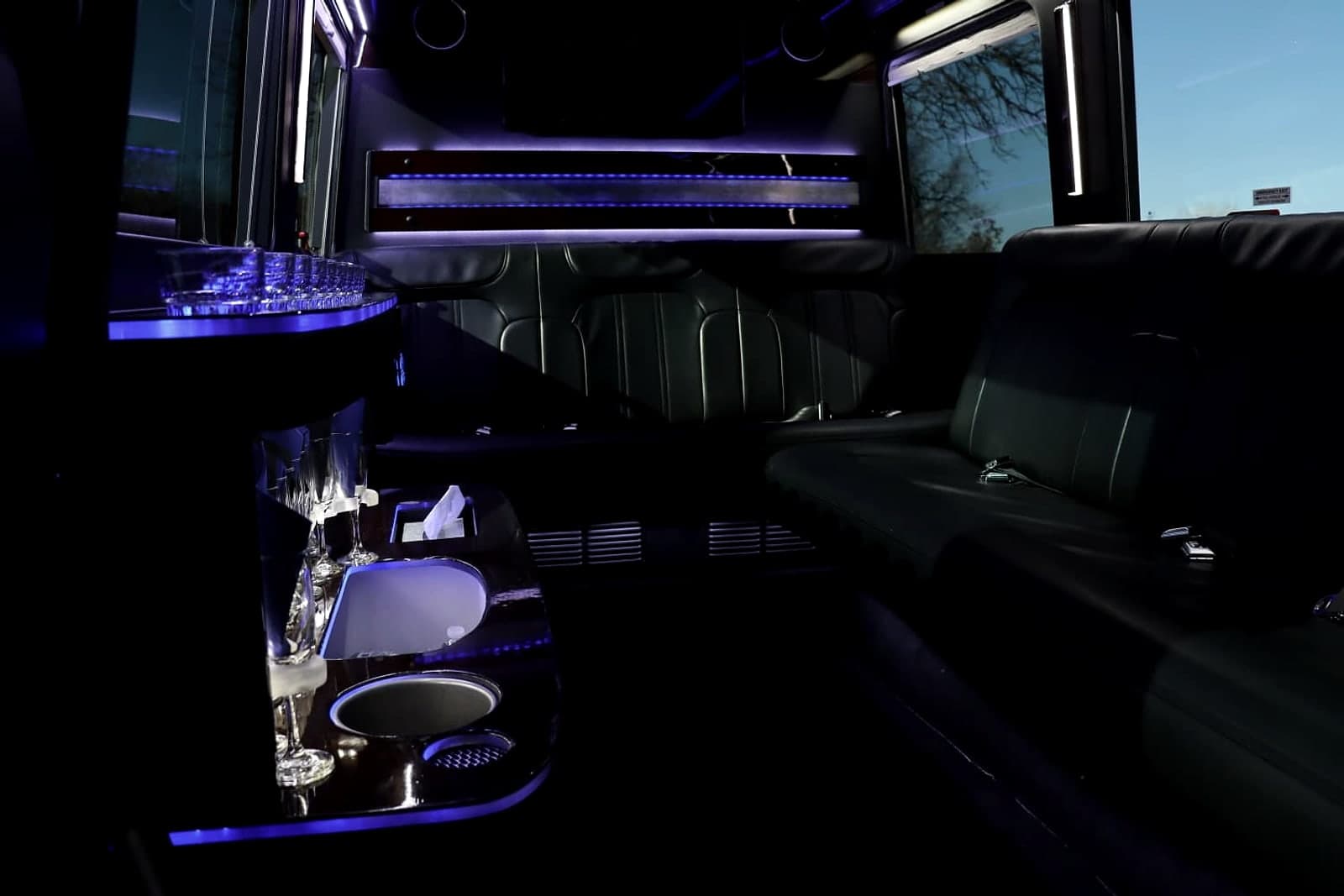 Mercedes Sprinter Limousine — 7